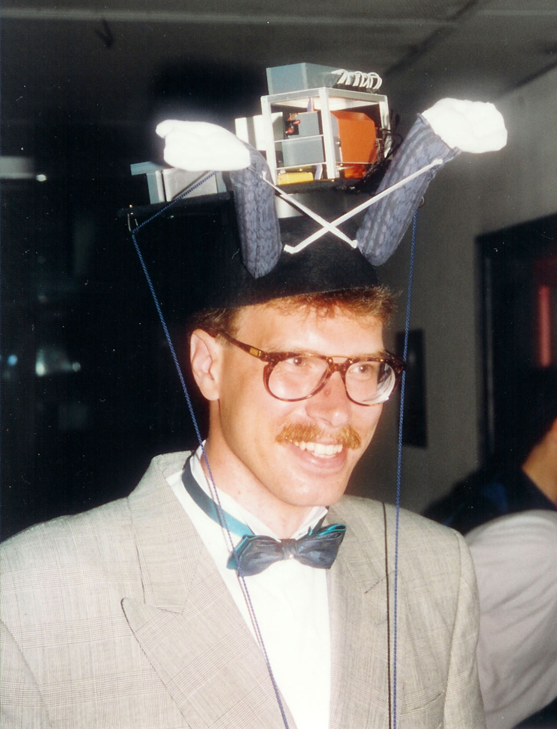 Andreas Tünnermann received a doctorate in 1992 from the Leibniz University Hannover.