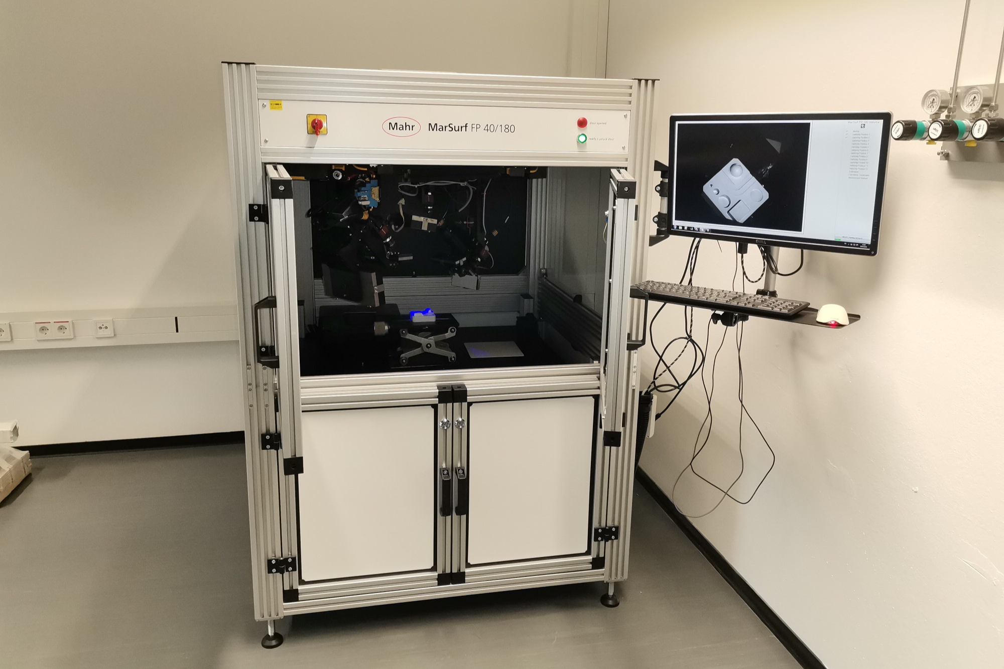 Multi-view 3D measurement cell for high-precision 3D full-body measurement 
