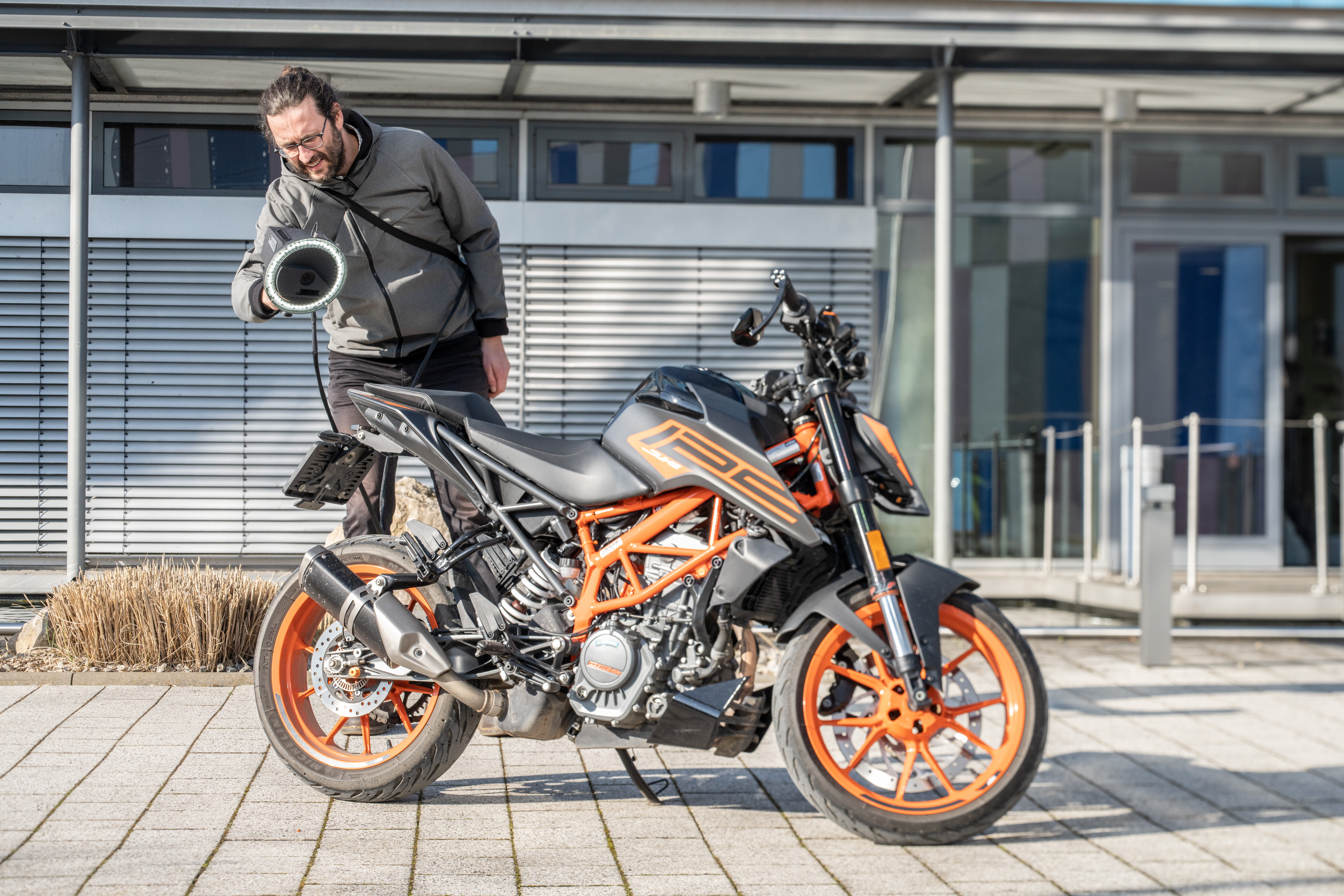 3D digitalisation of a motorbike with the goSCOUT3D handheld scanner
